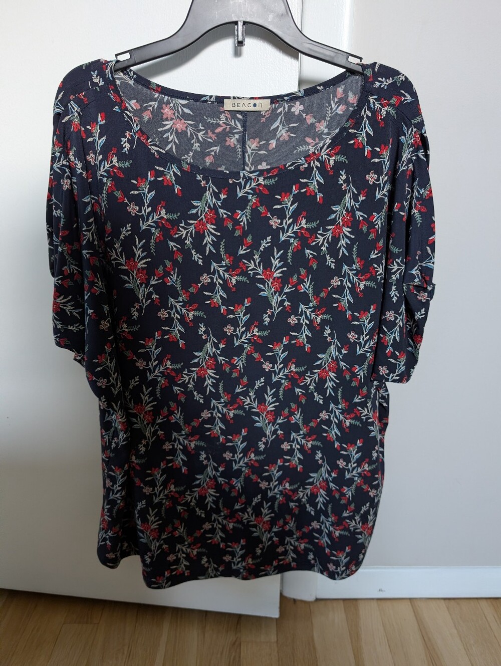 Beacon Navy Floral Scoop Neck Peekaboo Short Sleeve Top XL